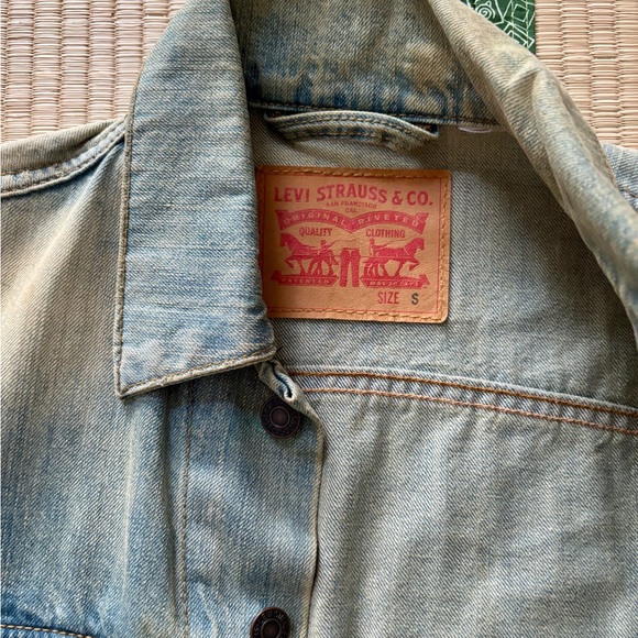 Levi's trucker jacket - Picture 2 of 4